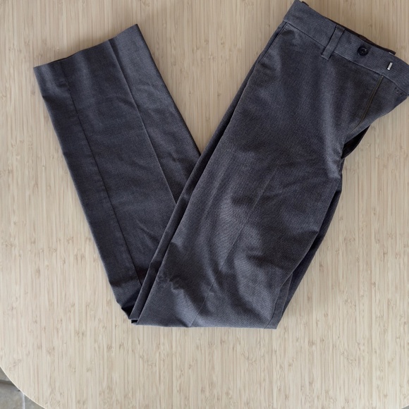 Kirkland non-Iron Work Relaxed Fit - size 32x34 - Picture 1 of 7